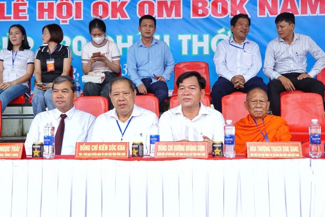 Đại biểu tham dự