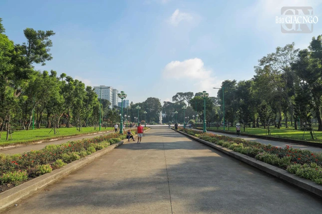 Thời Việt Nam Cộng Hòa, các chính trị gia cao cấp, tướng tá và thành viên nổi bật đương thời cũng được chôn tại đây