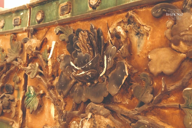 Các chi tiết được tạo tác hết sức tinh xảo, công phu