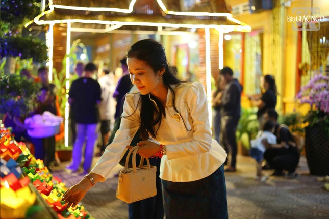 Bày tỏ lòng biết ơn đến thần Nước là cội nguồn của sự sống