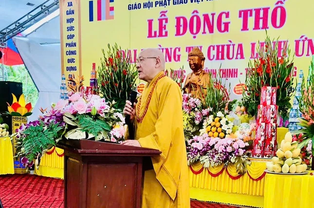 Hòa thượng Thích Quảng Tùng ban đạo từ Hòa thượng Thích Quảng Tùng ban đạo từ