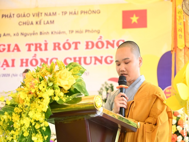 Sư cô trụ trì chùa Kế Lam phát biểu tri ân