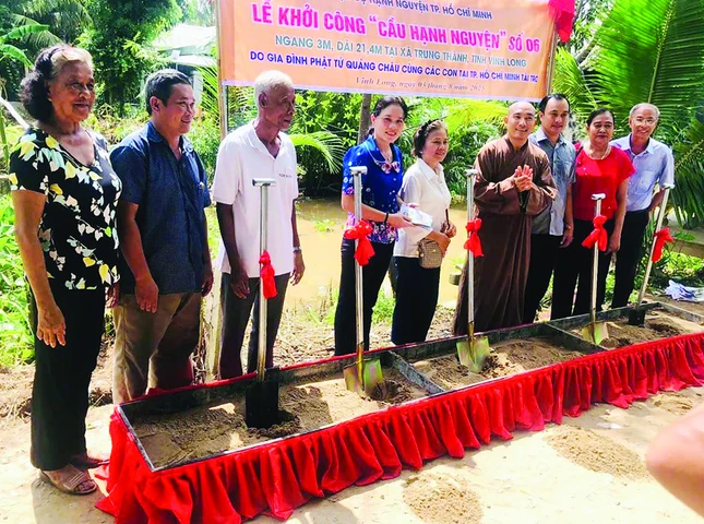 Khởi công xây dựng "Cầu Hạnh Nguyện" số 6 tại xã Trung Thành, Vĩnh Long Khởi công xây dựng "Cầu Hạnh Nguyện" số 6 tại xã Trung Thành, Vĩnh Long