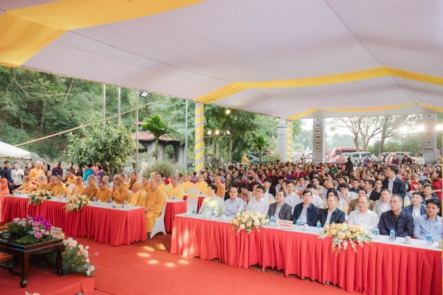 Chư tôn đức, đại biểu dự lễ