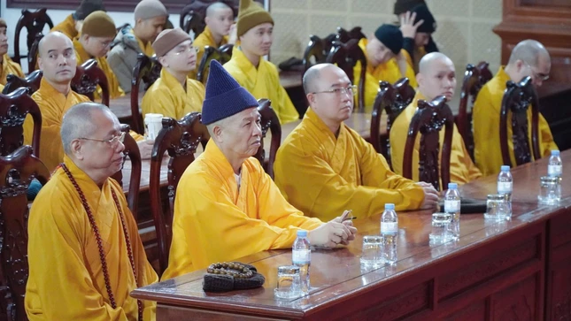 Chư tôn đức tham dự