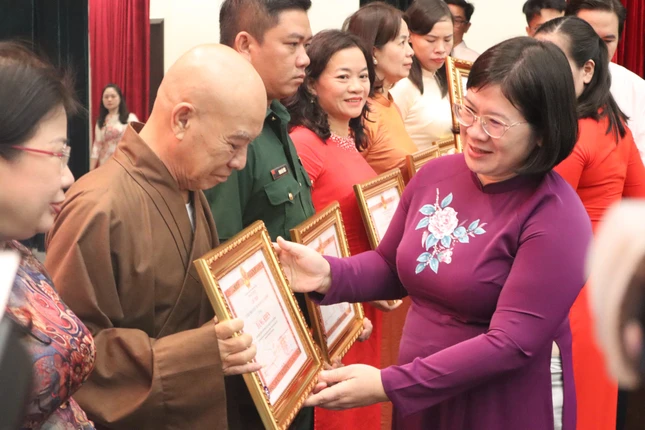 Dân vận bắt đầu từ những câu chuyện đẹp trong cộng đồng