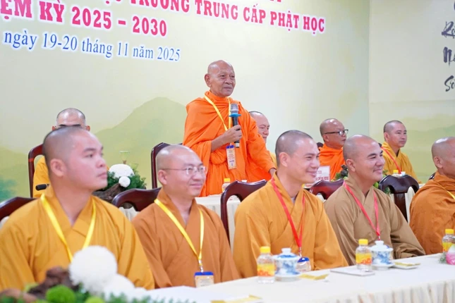 Hòa thượng Đào Như ban đạo từ Hòa thượng Đào Như ban đạo từ