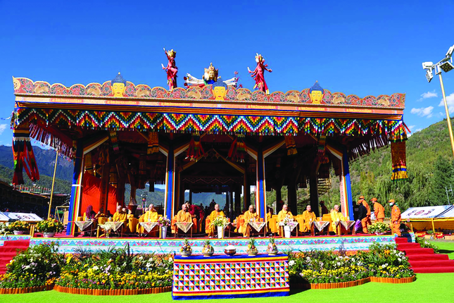 Phái đoàn GHPGVN tham dự cầu nguyện trong nghi thức truyền thống Phật giáo VN