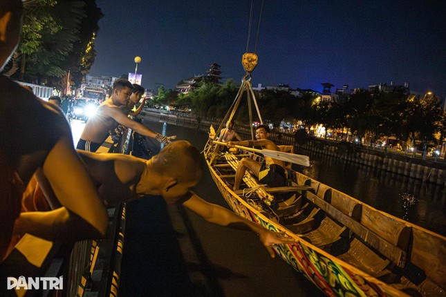 Đại đức Châu Hòa Thái, phó trụ trì chùa Chantarangsay, cho biết lễ hội ghe ngo tại TP.HCM năm nay được tổ chức quy mô và chuyên nghiệp hơn, với sự đồng hành của chính quyền hai cấp và sự chuẩn bị kỹ lưỡng từ ba tháng trước