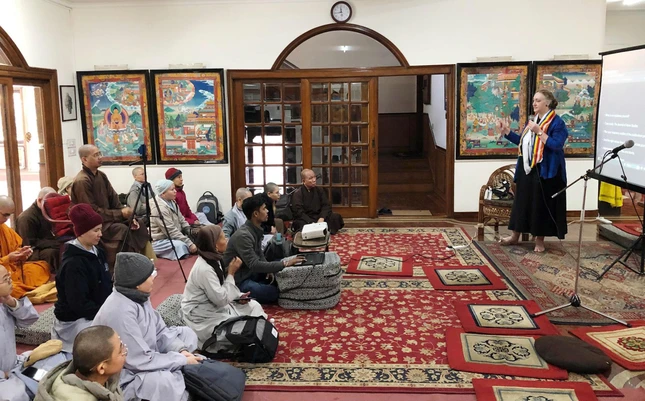 Buổi thảo luận học thuật