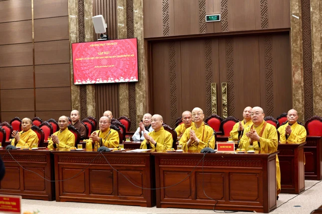 Đại diện các tổ chức tôn giáo trên địa bàn Thủ đô tại buổi gặp mặt