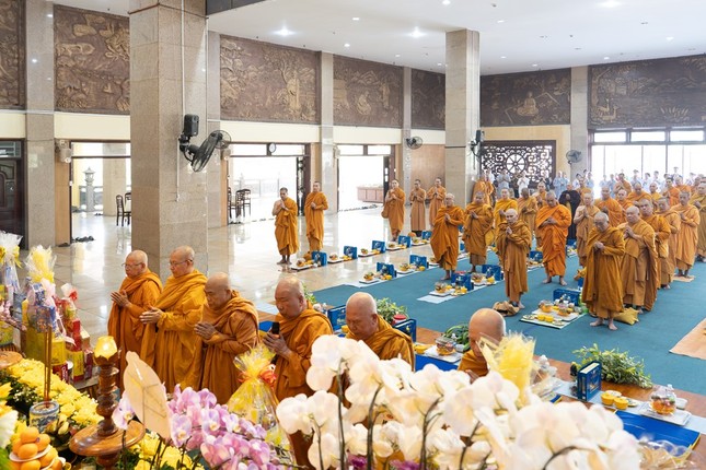 Hòa thượng Thích Giác Pháp dâng lời tưởng niệm