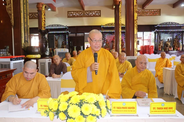 Chư Tăng tham dự hội nghị