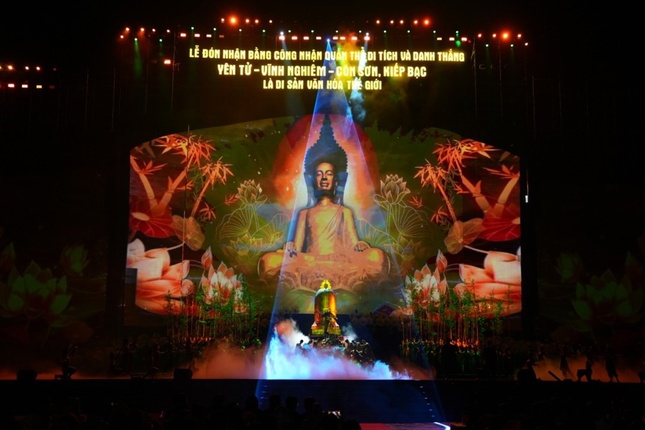 Chương trình biểu diễn nghệ thuật chủ đề Miền thiêng di sản - Tỏa sáng hào quang