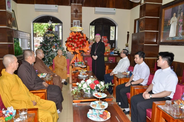 Quang cảnh buổi gặp mặt thân mật