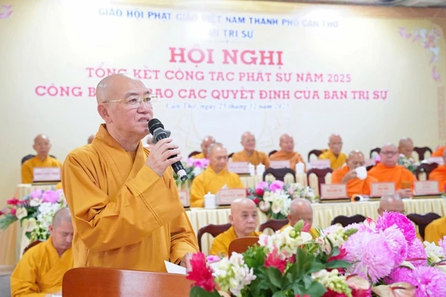 Thượng tọa Thích Bình Tâm, Ủy viên Thường trực Hội đồng Trị sự, Phó Trưởng ban Thường trực Ban Trị sự GHPGVN TP.Cần Thơ triển khai các Phật sự trọng tâm năm 2026