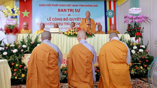 Thượng tọa Thích Huệ Khai ban đạo từ