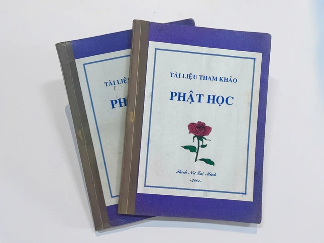 Những bài Phật học trên Báo Giác Ngộ được Ni trưởng Tuệ Minh chắt lọc, đóng thành tập và được xem là nguồn tài liệu chính để tham khảo khi giảng dạy