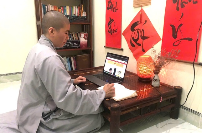 Sư cô Thích nữ Tuệ Ý