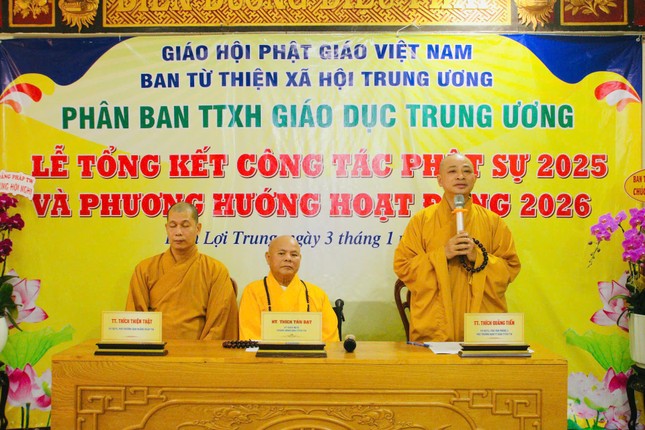 Thượng tọa Thích Quảng Tiến phát biểu chỉ đạo Thượng tọa Thích Quảng Tiến phát biểu chỉ đạo