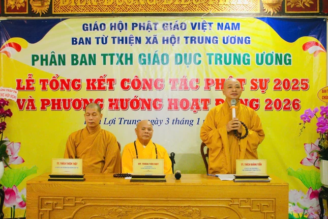Thượng tọa Thích Quảng Tiến phát biểu chỉ đạo