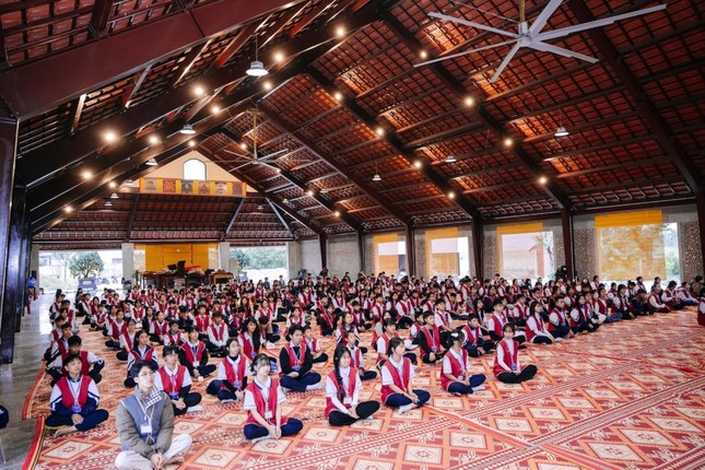 Hơn 250 khóa sinh về chùa tu học