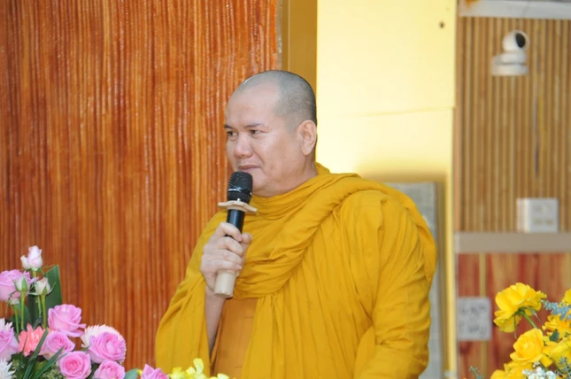 Thượng tọa Thích Giác Đăng phát biểu khai mạc