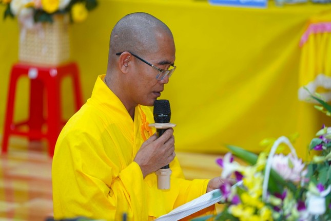 Đại đức Thích Chánh Hạnh dâng lời phát nguyện