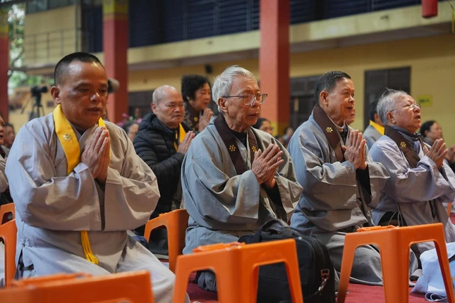 Phật tử Đạo tràng Pháp Hoa tham dự khóa tu