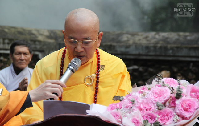 Hòa thượng Thích Khế Chơn cung tuyên tiểu sử Tổ sư Hòa thượng Thích Khế Chơn cung tuyên tiểu sử Tổ sư