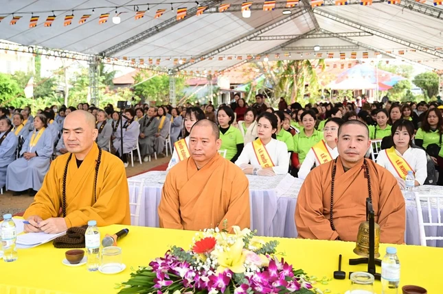 Chư tôn đức, Phật tử tham dự