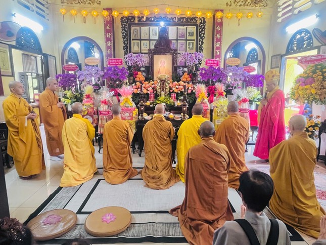 Khóa lễ cung tiến Giác linh