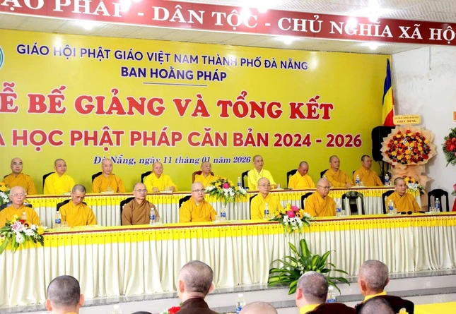 Chư tôn đức chứng minh buổi lễ