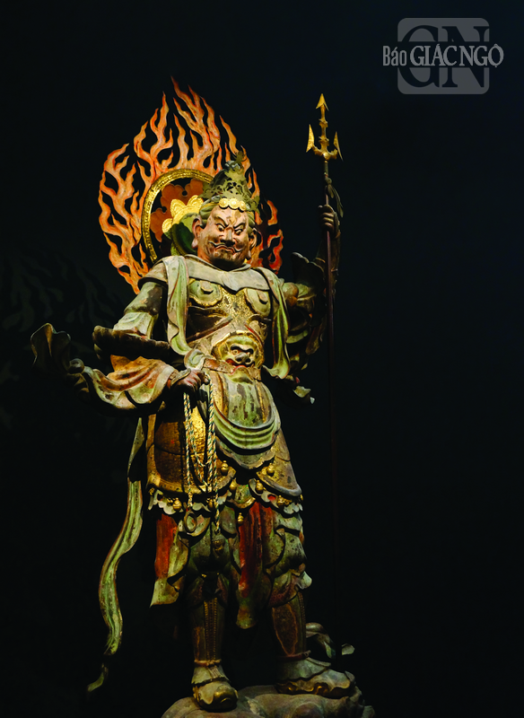 Tượng Quảng Mục thiên vương - Bảo vật quốc gia có niên đại từ thời kỳ Heian, thế kỷ XII, trưng bày tại Bảo tàng Quốc gia Tokyo, Nhật Bản Tượng Quảng Mục thiên vương - Bảo vật quốc gia có niên đại từ thời kỳ Heian, thế kỷ XII, trưng bày tại Bảo tàng Quốc gia Tokyo, Nhật Bản