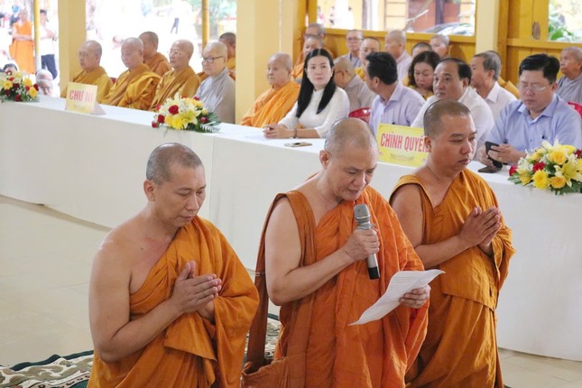 Đại đức Thích Giác Cương dâng lời phát nguyện