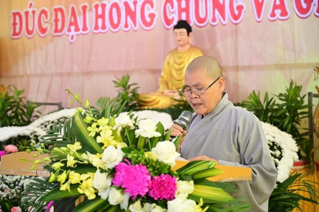 Ni sư Thích Diệu Hương phát biểu