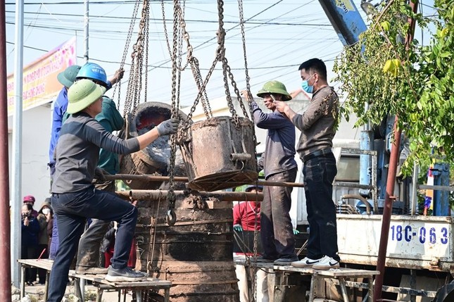 Rót đồng đúc đại hồng chung