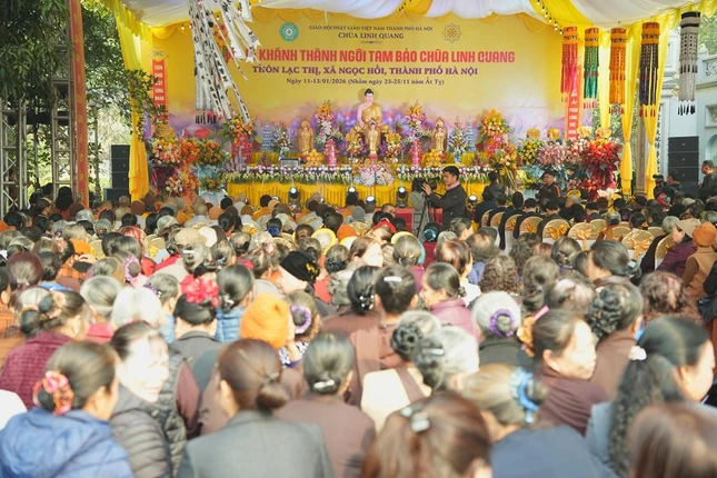 Quang cảnh buổi lễ Quang cảnh buổi lễ