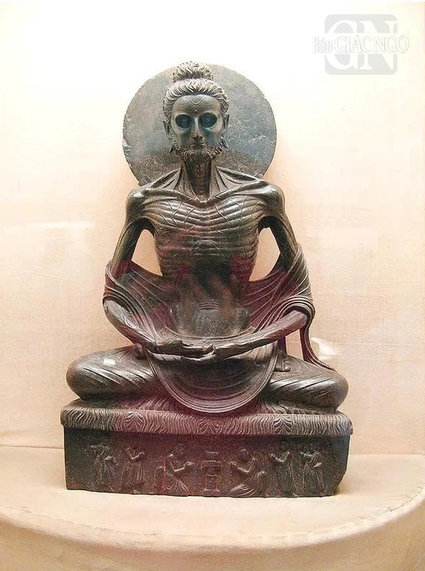 Tượng Sa-môn Cồ Đàm tu khổ hạnh theo phong cách Gandhara, hiện vật tại Bảo tàng Lahore, Pakistan Tượng Sa-môn Cồ Đàm tu khổ hạnh theo phong cách Gandhara, hiện vật tại Bảo tàng Lahore, Pakistan