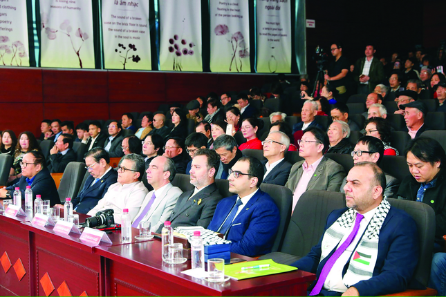 Đại biểu tham dự