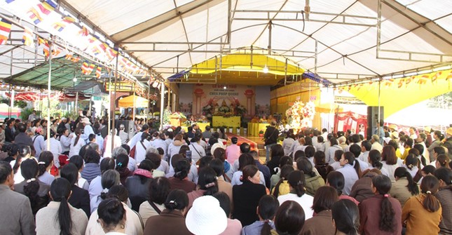 Quang cảnh buổi lễ Quang cảnh buổi lễ