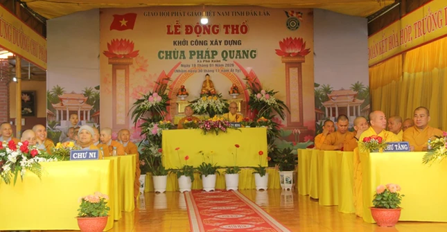 Chư tôn đức chứng minh