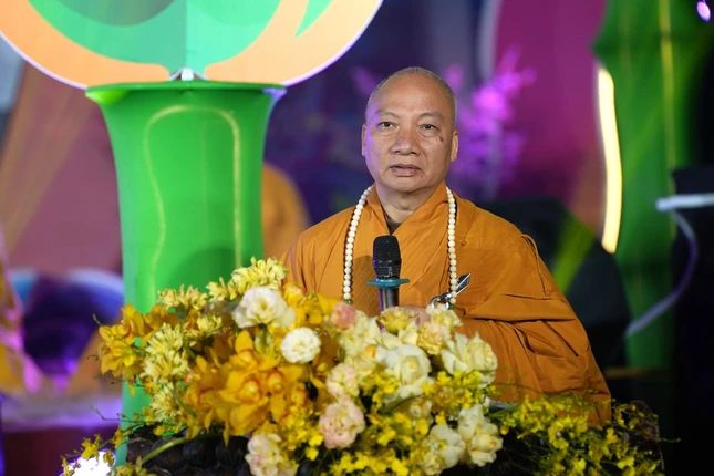 Thượng tọa Thích Chiếu Tuệ phát biểu khai mạc