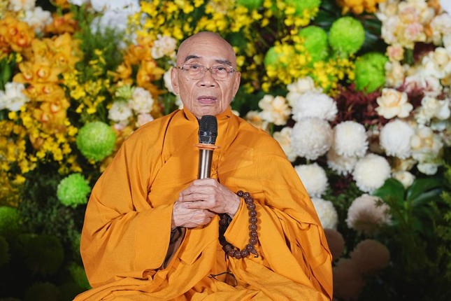 Trưởng lão Hòa thượng Thích Quang Nhuận ban đạo từ