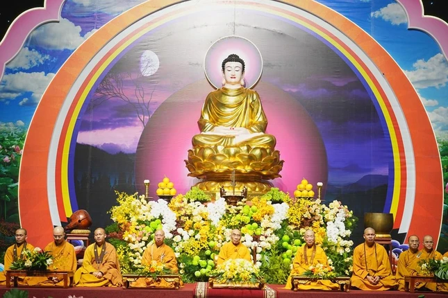 Chư tôn giáo phẩm chứng minh