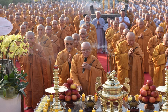 Trưởng lão Hòa thượng Thích Nhật Quang tác bạch duyên sự