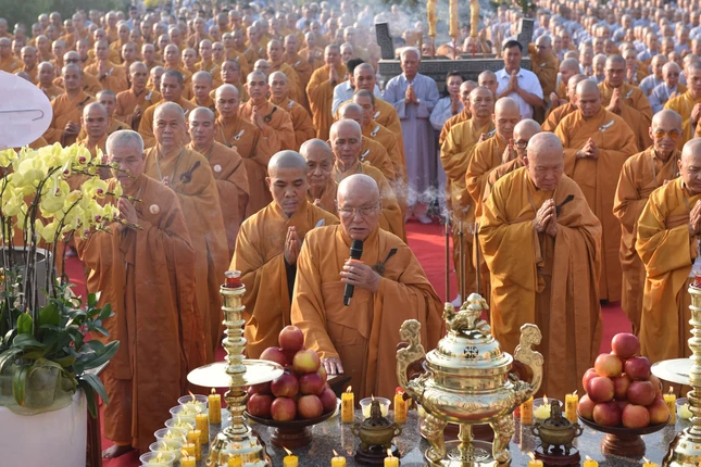 Trưởng lão Hòa thượng Thích Nhật Quang tác bạch duyên sự