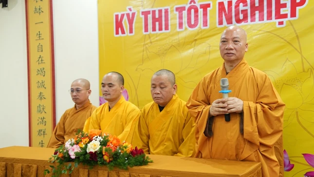 Thượng tọa Thích Chiếu Tuệ phát biểu khai mạc