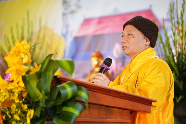 Thượng tọa Thích Chiếu Tuệ ban đạo từ Thượng tọa Thích Chiếu Tuệ ban đạo từ