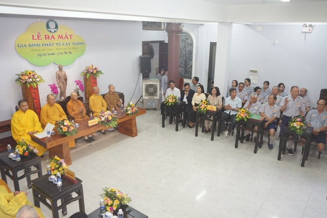 Quang cảnh buổi lễ Quang cảnh buổi lễ